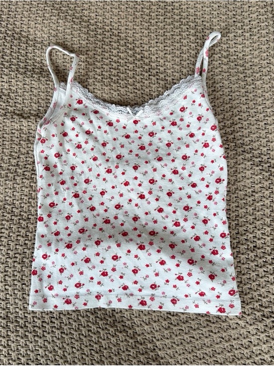 Brandy Melville Tops - Brandy Melville White Floral Tank